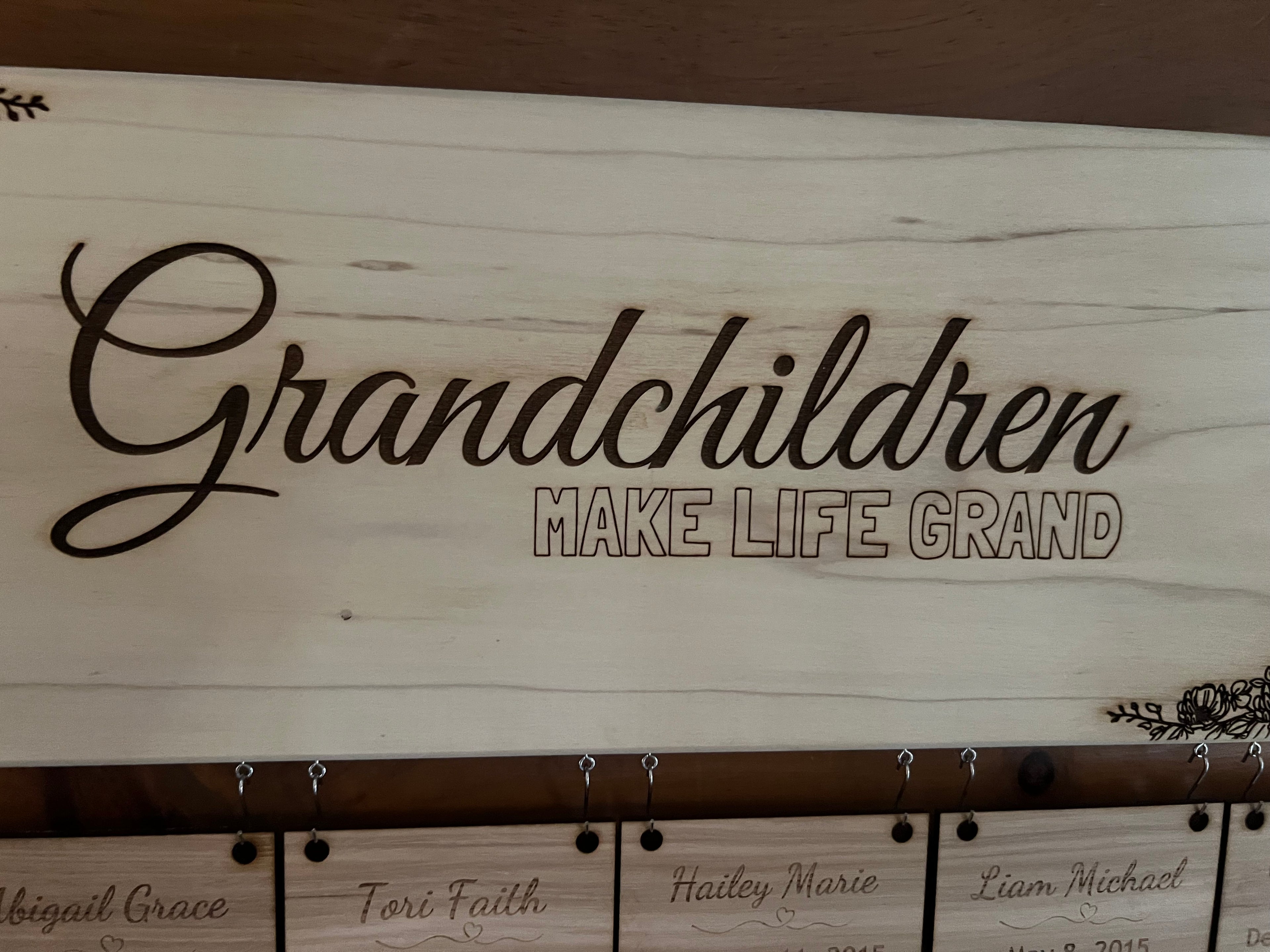 Personalized “Grandchildren Make Life Grand” Hanging Sign – Custom Grandkids Name & Birthdate Family Sign