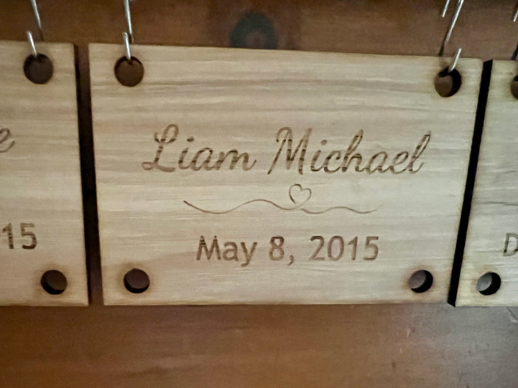 Personalized “Grandchildren Make Life Grand” Hanging Sign – Custom Grandkids Name & Birthdate Family Sign